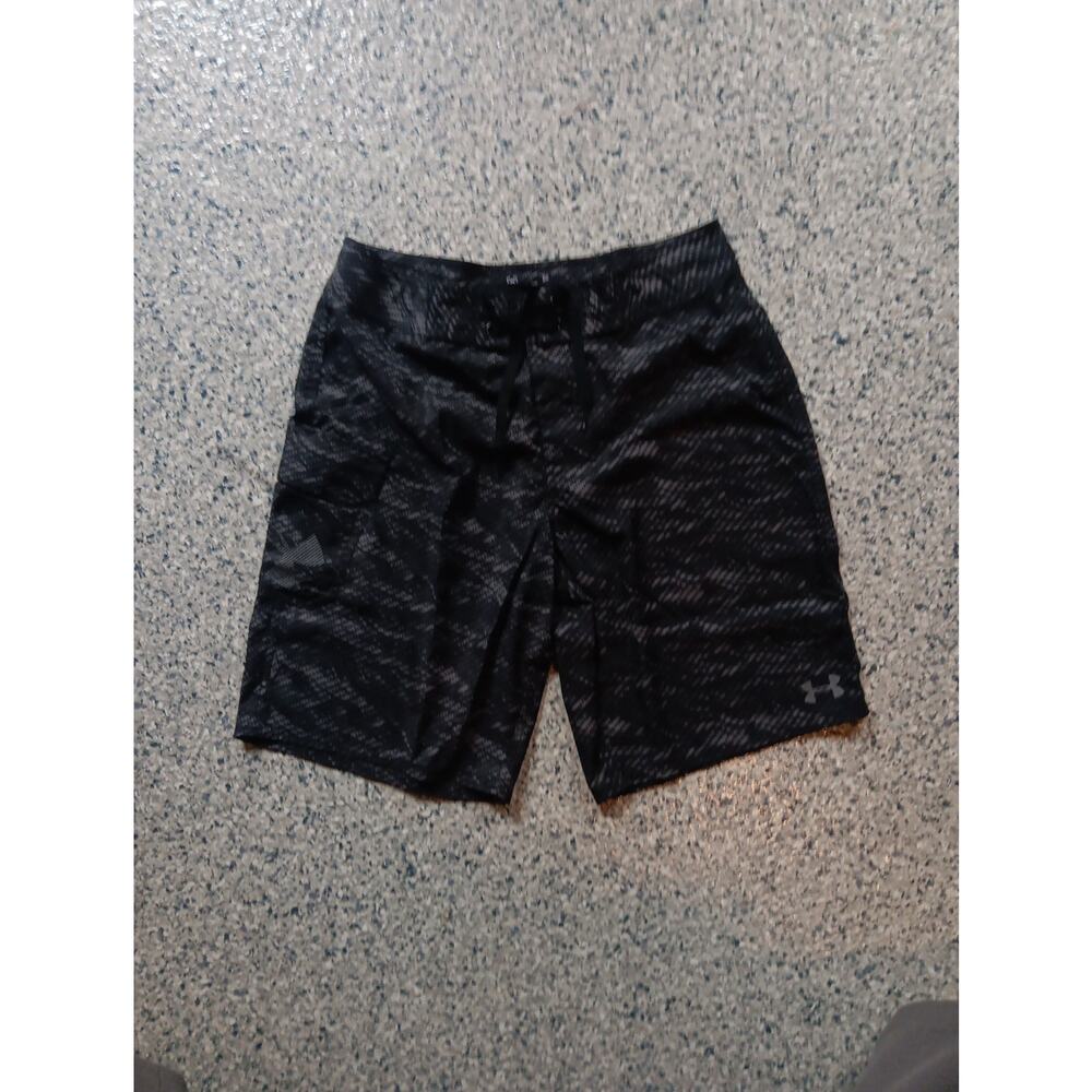 Under Armour Mens Shorts Size 34 Carbon Fiber Pattern EUC.